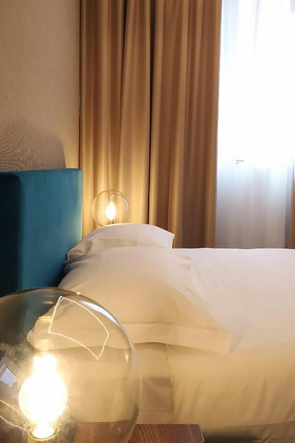 Outside Boutique Hotel Foggia Luaran gambar